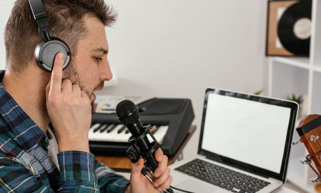 Precision in Every Note: Your 2024 Guide to Selecting the Ideal Microphone