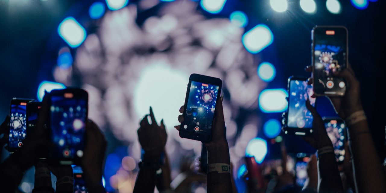 Building Fanbanks and Online Communities Through Virtual Concerts