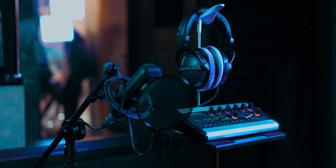Portable Audio Gear in 2026: Tiny Recording Systems With Studio-Level Sound